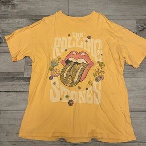 American Eagle graphic tee Medium